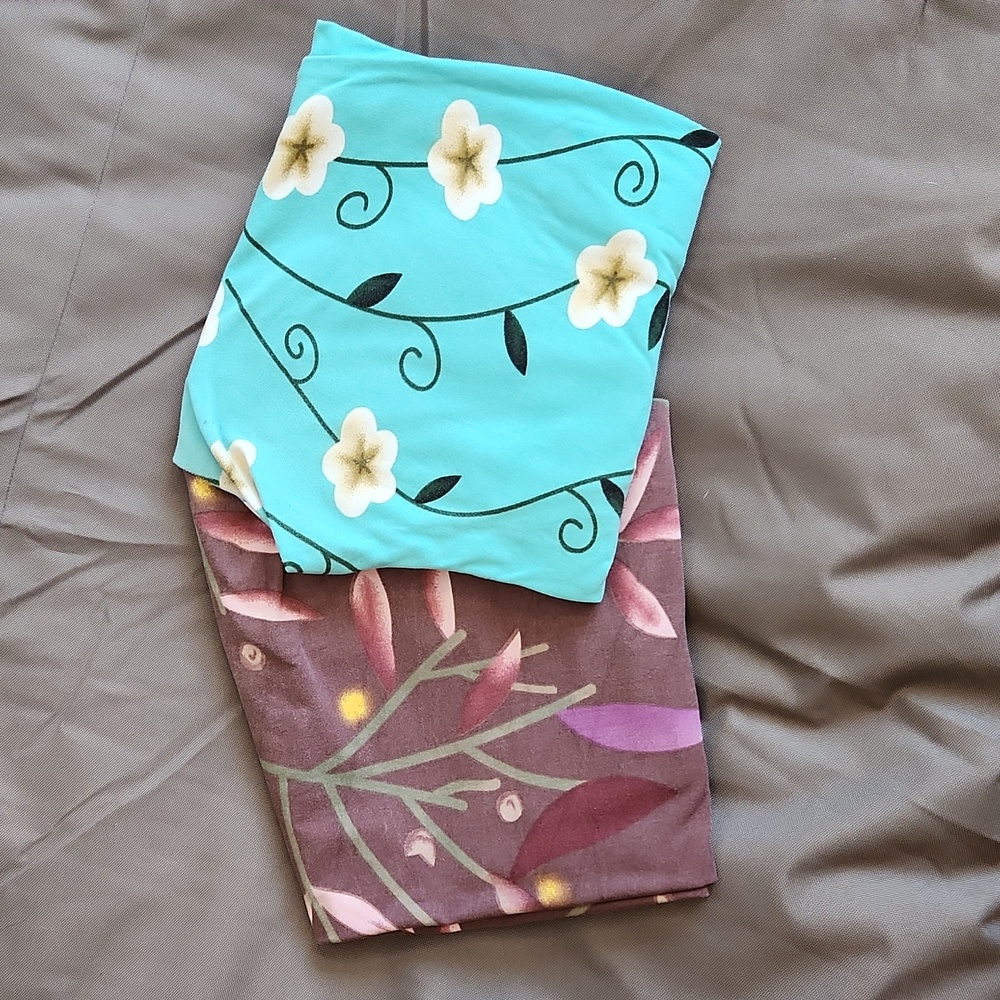 L/XL Simple Addiction Leggings Set of 2
